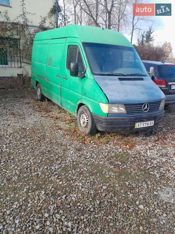 Грузовой фургон Mercedes-Benz Sprinter 1995 в Ивано-Франковске