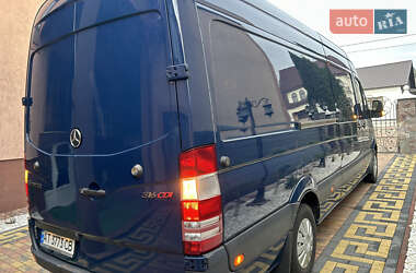 Грузовой фургон Mercedes-Benz Sprinter 2013 в Тячеве