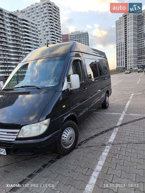 Мікроавтобус Mercedes-Benz Sprinter 2000 в Бучі
