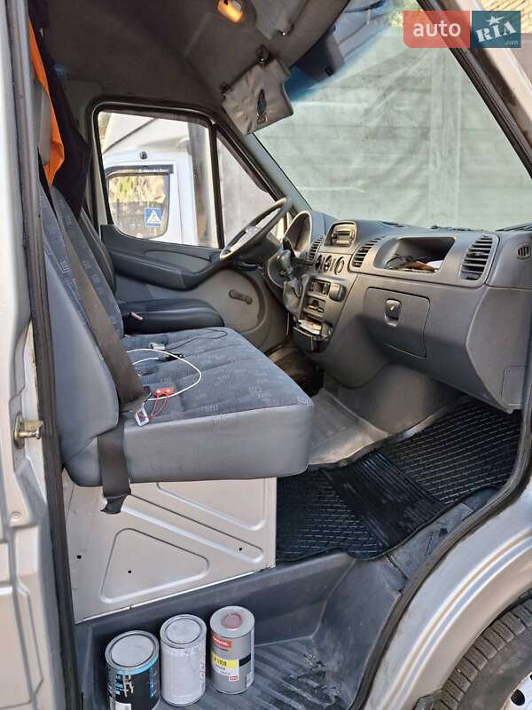 Грузовой фургон Mercedes-Benz Sprinter 2004 в Яворове