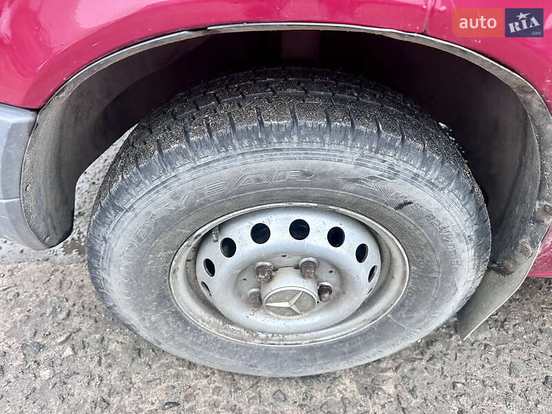 Евакуатор Mercedes-Benz Sprinter 2000 в Володимирі