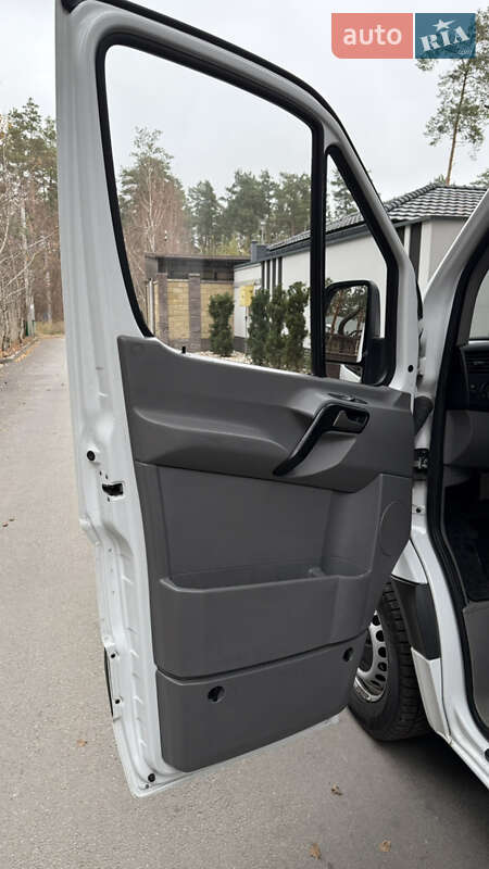 Евакуатор Mercedes-Benz Sprinter 2015 в Новомосковську