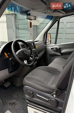 Эвакуатор Mercedes-Benz Sprinter 2015 в  фото 11 Эвакуатор Mercedes-Benz Sprinter 2015 в