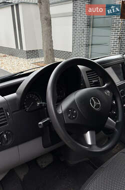 Эвакуатор Mercedes-Benz Sprinter 2015 в  фото 13 Эвакуатор Mercedes-Benz Sprinter 2015 в