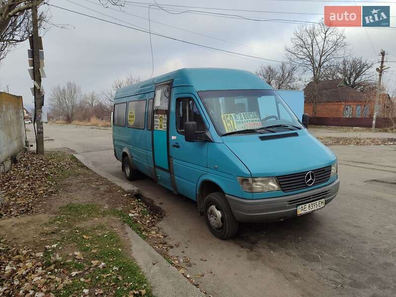 Міський автобус Mercedes-Benz Sprinter 2000 в Дніпрі фото Міський автобус Mercedes-Benz Sprinter 2000 в Дніпрі