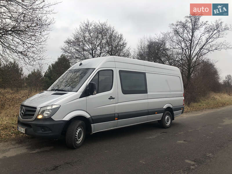 Вантажний фургон Mercedes-Benz Sprinter 2016 в Рівному