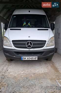 Вантажний фургон Mercedes-Benz Sprinter 2006 в Рівному