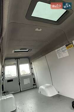 Грузовой фургон Mercedes-Benz Sprinter 2002 в Ровно