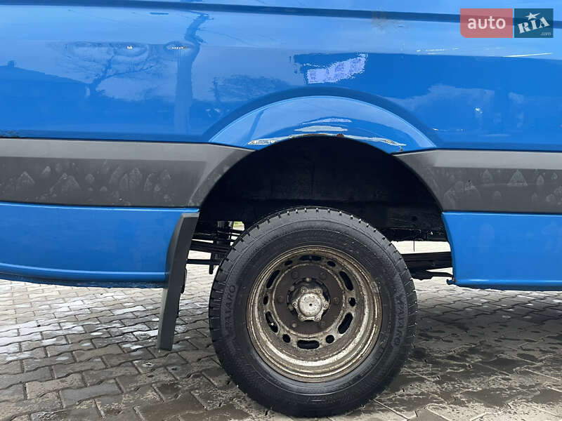 Грузопассажирский фургон Mercedes-Benz Sprinter 2009 в Черновцах