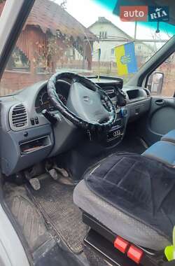 Микроавтобус Mercedes-Benz Sprinter 2005 в 