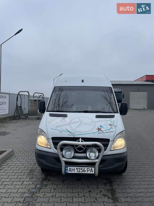 Mercedes-Benz Sprinter 2012