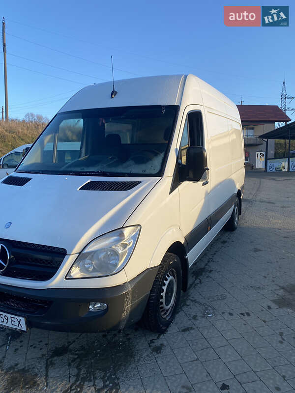 Вантажний фургон Mercedes-Benz Sprinter 2012 в Львові