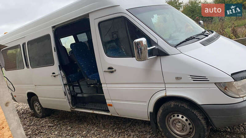 Мікроавтобус Mercedes-Benz Sprinter 2006 в Іршаві