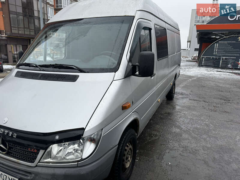 Вантажний фургон Mercedes-Benz Sprinter 2005 в Львові