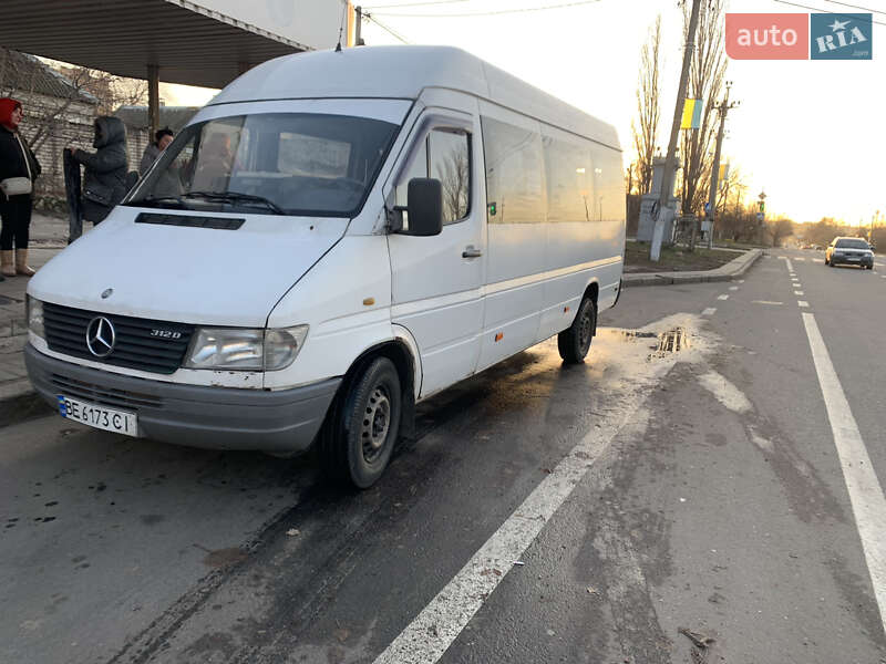 Мікроавтобус Mercedes-Benz Sprinter 2000 в Миколаєві