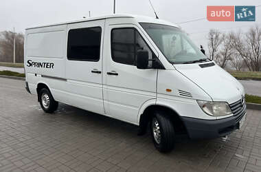 Грузовой фургон Mercedes-Benz Sprinter 2001 в 
