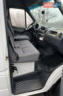 Грузовой фургон Mercedes-Benz Sprinter 2001 в 