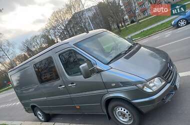 Вантажопасажирський фургон Mercedes-Benz Sprinter 2006 в Воловцю