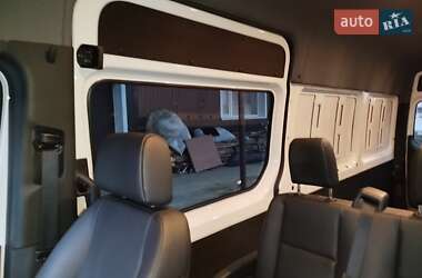 Грузопассажирский фургон Mercedes-Benz Sprinter 2021 в 