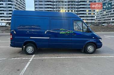 Вантажний фургон Mercedes-Benz Sprinter 2003 в Києві