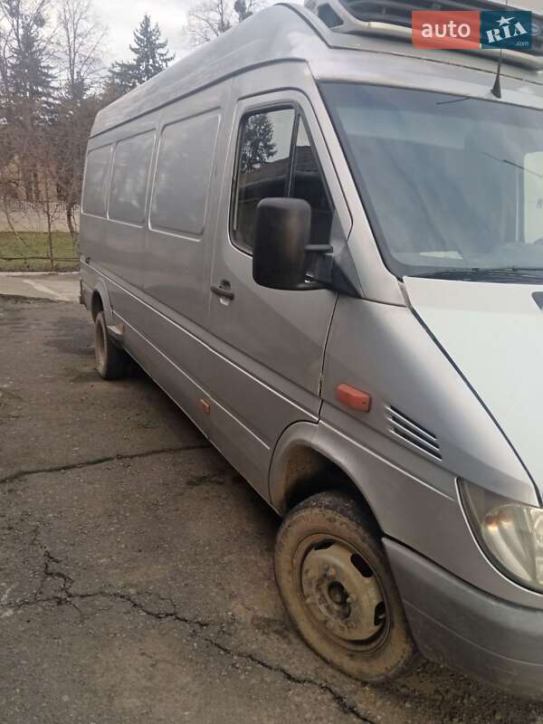 Микроавтобус Mercedes-Benz Sprinter 2005 в Тыврове