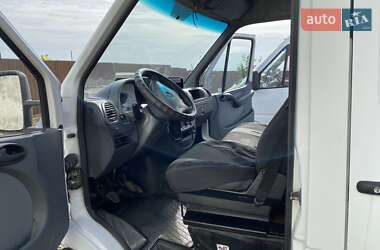 Грузовой фургон Mercedes-Benz Sprinter 2002 в 