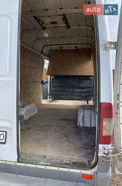 Грузовой фургон Mercedes-Benz Sprinter 2002 в 