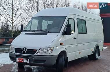 Грузовой фургон Mercedes-Benz Sprinter 2002 в Ровно