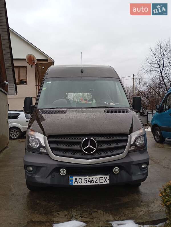 Микроавтобус Mercedes-Benz Sprinter 2017 в Хусте фото Микроавтобус Mercedes-Benz Sprinter 2017 в Хусте