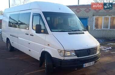 Вантажопасажирський фургон Mercedes-Benz Sprinter 2000 в Коростені