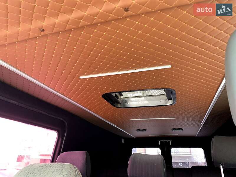 Микроавтобус Mercedes-Benz Sprinter 2004 в Калуше
