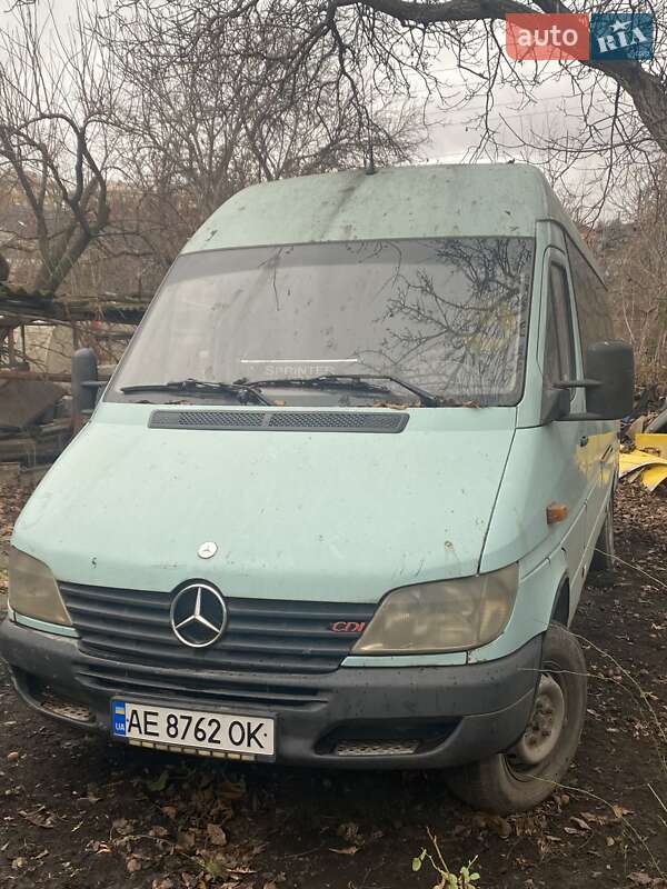 Грузопассажирский фургон Mercedes-Benz Sprinter 2002 в Кривом Роге