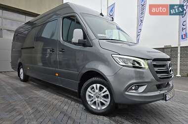Грузовой фургон Mercedes-Benz Sprinter 2021 в 