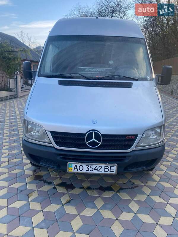 Грузовой фургон Mercedes-Benz Sprinter 2003 в Сельцо