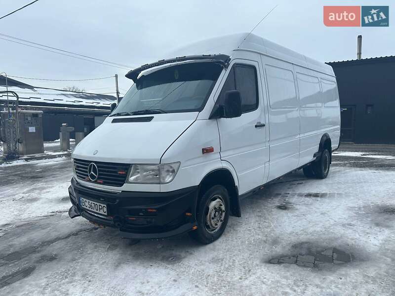 Грузовой фургон Mercedes-Benz Sprinter 1997 в Львове