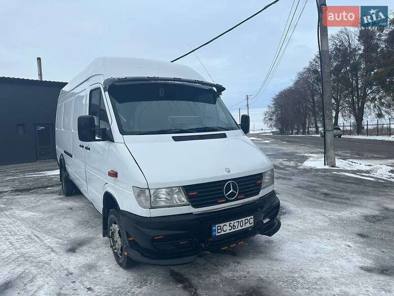 Грузовой фургон Mercedes-Benz Sprinter 1997 в Львове