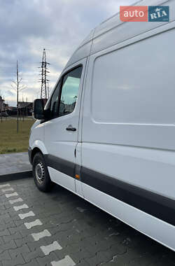 Грузовой фургон Mercedes-Benz Sprinter 2015 в 