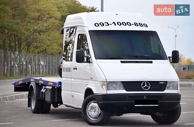 Евакуатор Mercedes-Benz Sprinter 2000 в Дніпрі