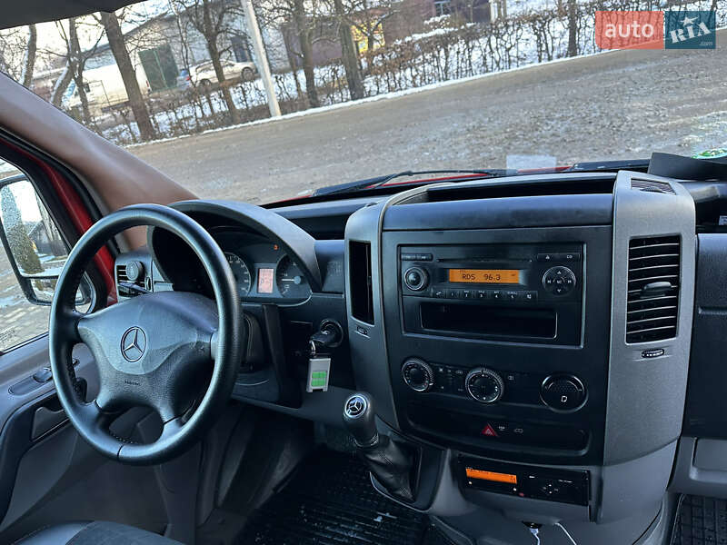 Эвакуатор Mercedes-Benz Sprinter 2011 в Косове