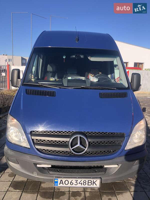 Микроавтобус Mercedes-Benz Sprinter 2012 в 