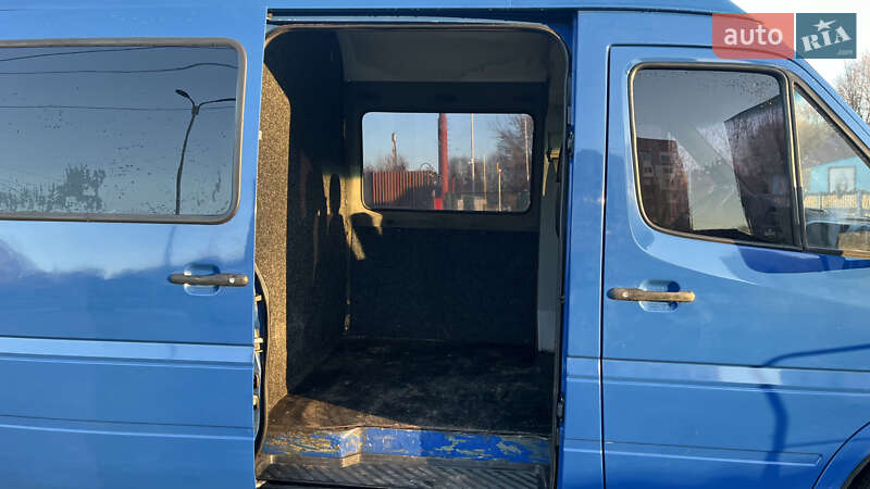 Грузопассажирский фургон Mercedes-Benz Sprinter 2005 в Виннице