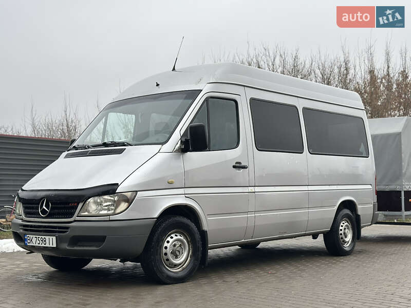 Вантажопасажирський фургон Mercedes-Benz Sprinter 2003 в Бродах