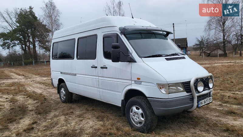 Мікроавтобус Mercedes-Benz Sprinter 2000 в Рівному