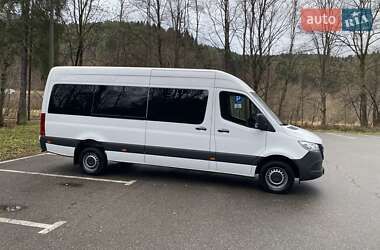 Грузопассажирский фургон Mercedes-Benz Sprinter 2022 в Львове