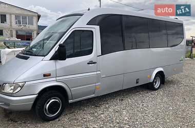 Туристический / Междугородний автобус Mercedes-Benz Sprinter 2004 в Хусте