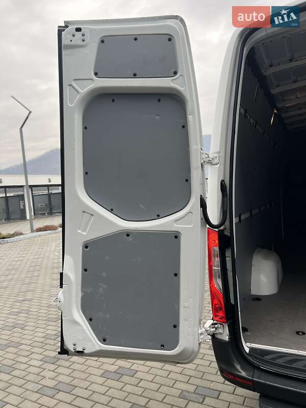 Грузовой фургон Mercedes-Benz Sprinter 2019 в Хусте