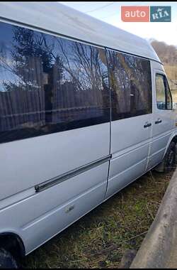 Грузопассажирский фургон Mercedes-Benz Sprinter 2004 в Воловце