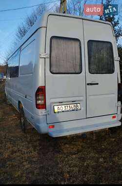 Вантажопасажирський фургон Mercedes-Benz Sprinter 2004 в Воловцю