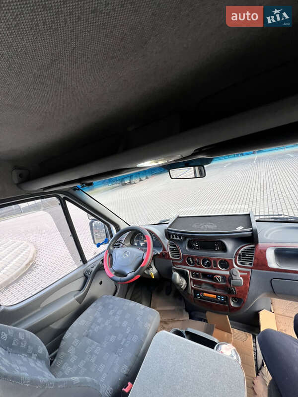 Грузопассажирский фургон Mercedes-Benz Sprinter 2003 в Виннице