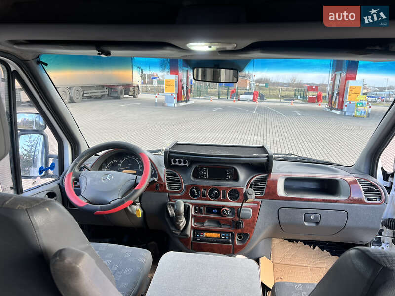 Грузопассажирский фургон Mercedes-Benz Sprinter 2003 в Виннице